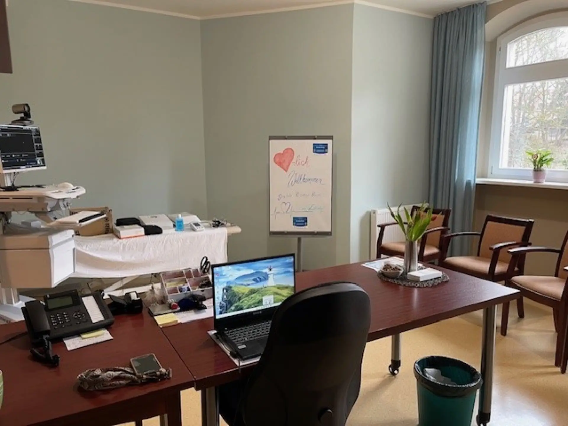 Televisiten-Raum mit telemedizinischer Ausstattung im Lutherhof